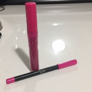 KYLIE COSMETICS MATTE LIQUID LIPSTICK IN TIPSY